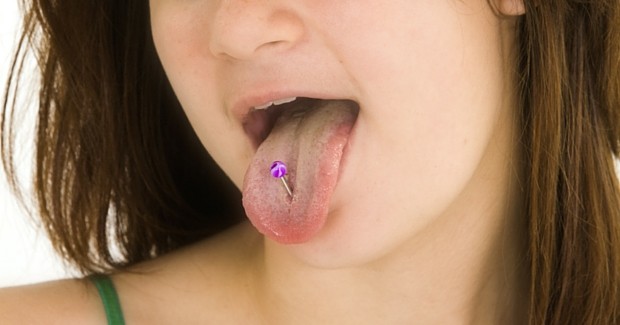 Risks of oral piercings - Clínica Pardiñas